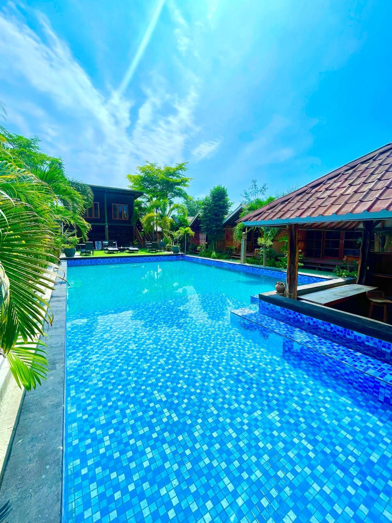 Wah Hotel 3*